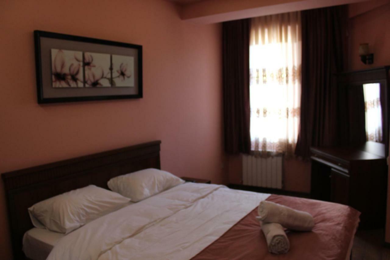 Batumi Apartment In Front Of Sheraton Exterior photo